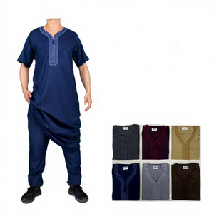 <span class=keywords><strong>Ensemble</strong></span> <span class=keywords><strong>Qamis</strong></span> <span class=keywords><strong>Homme</strong></span> Jubbah Marocain Islamique Modeste pour Hommes, Thobe avec Pantalon, Manches Courtes, Brodé de Qualité Supérieure, Deux Pièces - Product Image 1