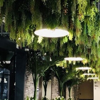 Vente en gros de fleurs artificielles de haute qualité Décoration de plafond simulé Ornement végétal de qualité Plante verte Plafond suspendu