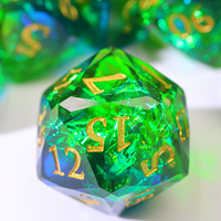 Ensemble de dés en résine à bords tranchants personnalisés, 7 pièces, mélange émeraude taillée en diamant avec feuille de platine, fabricant OEM de dés pour jeux de rôle