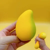 Balle anti-stress en latex pelucheux en forme de mangue, à récupération ultra-lente, jouet de décompression et anti-anxiété