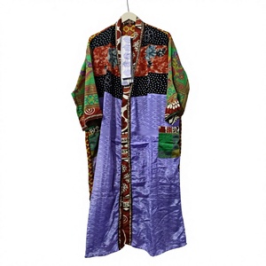Kimono Vintage 100% Seda Sari para Mujer, Hecho a Mano con Parches, Elegante Estilo Boho Chino, Camisón Largo, Talla Única, Prenda de Verano de Lujo - Product Image 1