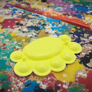 Palette de mélange en <span class=keywords><strong>plastique</strong></span> colorée et durable avec protection en film PE Little Feet pour peintures à l'aquarelle, acrylique et <span class=keywords><strong>gouache</strong></span> – Artisanat artistique - Product Image 6