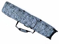 Équipement de ski/snowboard Freestyle : Sacs de transport pour snowboard et ski avec protections pour bâtons et sangles de fixation en tissu