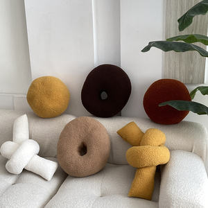 Cojines Redondos de Felpa Ultra Suaves Estilo Japonés, Técnica de Tejido Inteligente, Diseño Lindo - Product Image 2