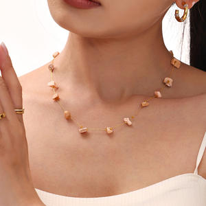 Collar Irregular con abalorio de <span class=keywords><strong>Chip</strong></span> Natural, cadena de acero inoxidable chapada en oro de 18 quilates, joyería de color caramelo para mujer - Product Image 3