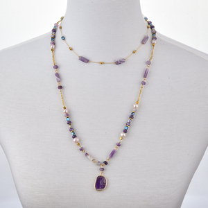 Collier tendance pour femme en améthyste naturelle et perles, avec pendentif en pierres précieuses superposées, chaîne de perles pour les occasions décontractées et les fêtes - Product Image 2