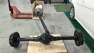 <span class=keywords><strong>เพลา</strong></span>ขับหลังรถบรรทุกแบบขับเคลื่อนล้อหลัง พร้อมระบบเกียร์ทรานส์แอ็กซ์เลอร์พร้อมเฟืองท้าย อัตราทด 5:1 สำหรับ<span class=keywords><strong>เพลา</strong></span>บรรทุกหนัก รองรับน้ำหนักบรรทุก 3 ตัน <span class=keywords><strong>รถ</strong></span>บรรทุก 5 ตัน - Product Image 4