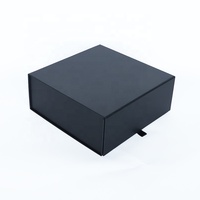 Boîte cadeau en papier de carton magnétique pliable rigide noire personnalisée de luxe avec ruban