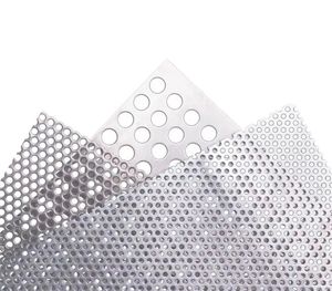 Panneaux de clôture en maille perforée en aluminium avec soudure et pliage, motifs de trous personnalisés pour l'intimité extérieure |   Fournisseur direct d'usine - Product Image 1
