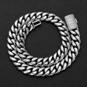 Cadena Cubana de Acero Inoxidable de 14 mm de Ancho para Hombre con Cierre de Letra del Alfabeto con Circonitas Cúbicas |   Joyería Hip Hop para Hombre de la A a la Z - Product Image 6