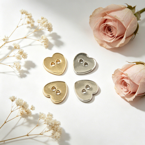 Shiny Silver Heart Shape <b>Buttons</b> Two Holes Sewing Fastener <b>Buttons</b> For Dress Shirt Clothes Decoration - Product Image 2
