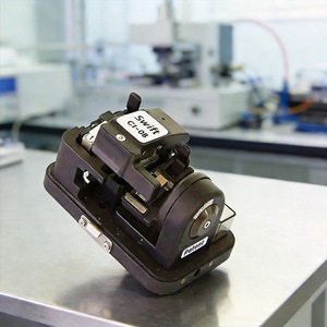 Cisaille à fibre optique Nissin CI-08, coupe de précision à 8 degrés pour câble monomode - Product Image 1