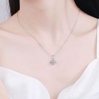 Bijoux de souhaits Plaqué or blanc Pendentif de luxe en moissanite de taille princesse 2ct en argent sterling 925 Collier en zirconium cubique