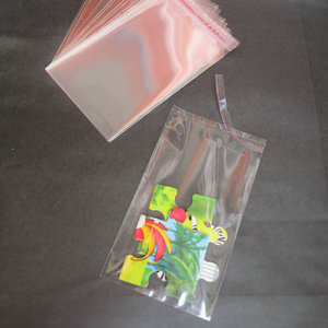 Sacs d'emballage en plastique BOPP transparents de petite taille avec fermeture autocollante et trou euro pour vêtements, chaussures, chaussettes, cadeaux - Product Image 3