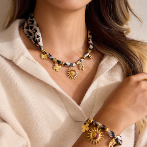 Collier en acier inoxydable électroplaqué Jeding, style européen et américain, avec dentelle et soie, accessoires pour femmes, haut de gamme, automne-hiver - Product Image 3