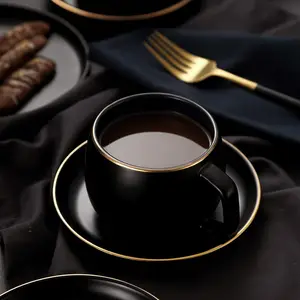 فنجان قهوة فخاري من البورسلين أدوات مائدة فاخرة مخصصة شخصية يابانية مع طبق