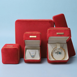 Wholesale Supplier Customized Logo Luxury Jewelry Box Velvet <b>Rings</b> and Necklaces Box <b>Plain</b> Pattern Square Velvet Jewelry Box - Product Image 2