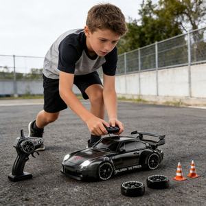 WGNRC Y8830 Coche de Carreras a Control Remoto a Escala 1/24 para Competición y Derrapes, Coche RC Deportivo para Derrapes, Coche RC de Carreras en Carretera de Alta Velocidad de 15 km/h - Product Image 4