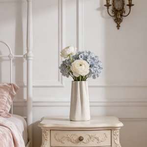 Vaso in Ceramica MSH Moderno Bianco <span class=keywords><strong>con</strong></span> Design a Petali Increspati e Texture in Pietra, Ornamento Decorativo per Libreria e Fiori - Product Image 6