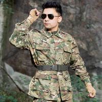 Tenue tactique de combat camouflage numérique