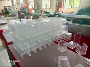 Chuồng nhảy nhện nhỏ bằng acrylic, kích thước & logo tùy chỉnh - Product Image 6