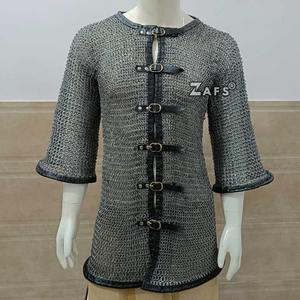 Chemise de cotte de mailles en acier doux d'armure de chevalier durable médiévale faite à la main pour des reconstitutions historiques prix de gros - Product Image 4