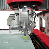 Máquina de corte de piedra CNC por chorro de agua de 5 ejes Hualong Machinery con software italiano Pegasus para azulejos de granito, motorreductor y rodamientos