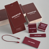 Étiquettes suspendues en papier gaufré de luxe écologiques personnalisées pour chaussures avec design avant-gardiste, étiquette de vêtement, logo promotionnel