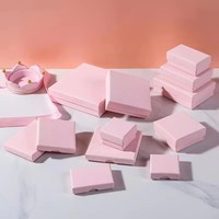 Boîte à bijoux élégante rose personnalisable avec couvercle et base pour boucles d'oreilles, bagues et épingles