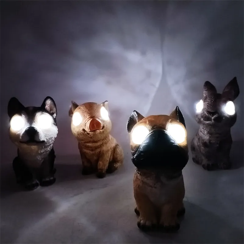 Atacado Solar Garden Dog Eyes Brilho Resina Dog Garden Estátua Com Luz LED