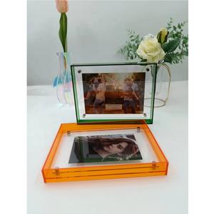 Cadre coloré Transparent Double Face Verre Image Acrylique Flottant Cadre <span class=keywords><strong>Photo</strong></span> Mur et Cadre En Bois Style <span class=keywords><strong>Instagram</strong></span> - Product Image 2