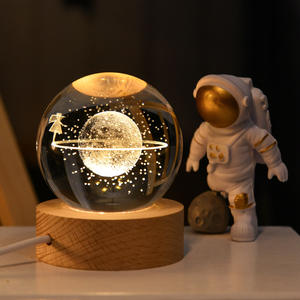 Lampe de nuit LED en cristal 3D, alimentée par piles, avec lumière blanche chaude, décoration moderne pour chambre à coucher, lampe Saturne - Product Image 6