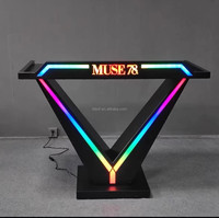 Vente en gros Table de bar extérieure légère et portable Barre d'éclairage à 16 couleurs changeantes Table de bar pour discothèque
