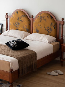 Letto Matrimoniale in Legno Massello Stile Retrò Americano Francese Mid-Century 1,8m con Imbottitura Morbida - Product Image 3