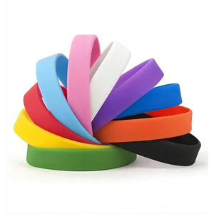 メンズスポーツ調整可能なシリコンブレスレット振動スマートプリントパットエンボス加工ビーズネガティブラバーアーマーリストバンド恋人のため - Product Image 2