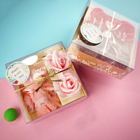 Coffret Cadeau de Fêtes : Ensemble Serviette, Ours en Savon et Fleurs – Idéal pour Fêtes, Saint-Valentin, Mariages, Anniversaires, Décoration Romantique pour la Maison, Cadeau de Célébration – Vente en Gros