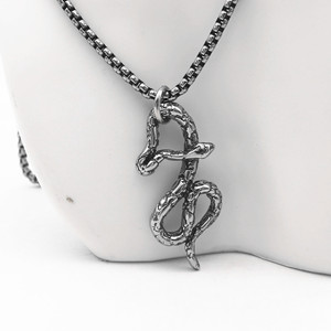 Yunnique Collar con colgante de serpiente de acero inoxidable unisex, diseño de animales, joyería de estilo punk TGHP-0857 - Product Image 4