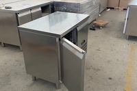 Équipement de restauration de qualité commerciale en acier inoxydable 304 2 ℃ ~8 ℃   Réfrigérateur sous comptoir à 1 porte avec ventilateur de refroidissement et plage de température contrôlée