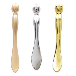 Crème pour les yeux Rose Glod à prix réduit, cuillère faciale en métal, mini masseur pour les yeux, soin de la peau, spatule cosmétique, cuillère - Product Image 1