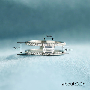 Anello Minimalista Quadrato a Doppio Strato per Donne, Elegante Gioiello da Dito per Uso Quotidiano - Product Image 4