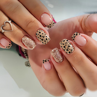 24 faux ongles carrés tendance pour l'automne, parfaits pour les fêtes
