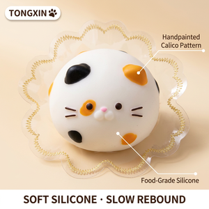 ตุ๊กตาบีบซิลิโคนรูปดอกไม้/แมว/สัตว์ต่างๆ ยี่ห้อ TONGXIN แบบ OEM/ODM  พร้อมกระดิ่งเล็กๆ ตกแต่งขอบด้วยการเย็บ  ของเล่นบีบคลายเครียด - Product Image 2