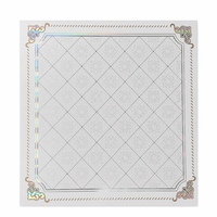 Panneaux de plafond carrés en PVC anti-humidité, carreaux en plastique pour la décoration intérieure, pour l'installation de plafonds dans les hôtels, restaurants et résidences
