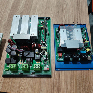 Controlador de carga <span class=keywords><strong>solar</strong></span> inteligente 150A Placa base MPPT Identifica automáticamente las baterías de 12V 48V Rendimiento fotovoltaico - Product Image 4
