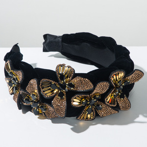 Diadema de novia vintage con borde ancho de borreguito y diamantes incrustados para mujer - Product Image 6