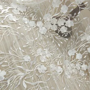 Nueva llegada 3D floral bordado de poliéster tela de encaje para el vestido