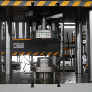Machine de presse hydraulique pour la fabrication de dalles de plafond en aluminium / de casseroles en aluminium - Product Image 6