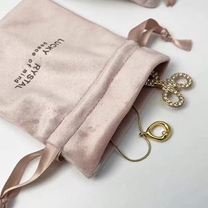 Pochette à cordon personnalisée avec logo, faible MOQ, échantillon gratuit, petit sac en velours pour bijoux et cadeaux, recyclable, impression de logo personnalisée - Product Image 3