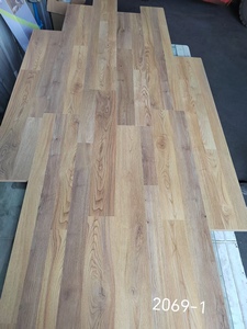 Plancher <span class=keywords><strong>stratifié</strong></span> AC3 8mm 12mm à <span class=keywords><strong>couche</strong></span> de résistance longue durée, panneau HDF pour centre commercial - Product Image 3