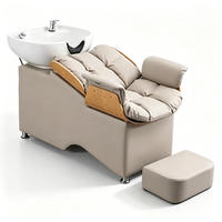 Fauteuil de lavage semi-inclinable pour salon de coiffure avec bac en céramique noir et repose-pieds assorti pour institut de beauté et spa capillaire